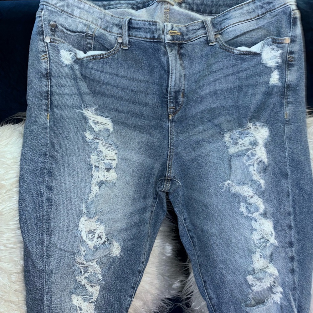 Torrid high-rise straight jeans with vintage stretch. 20T